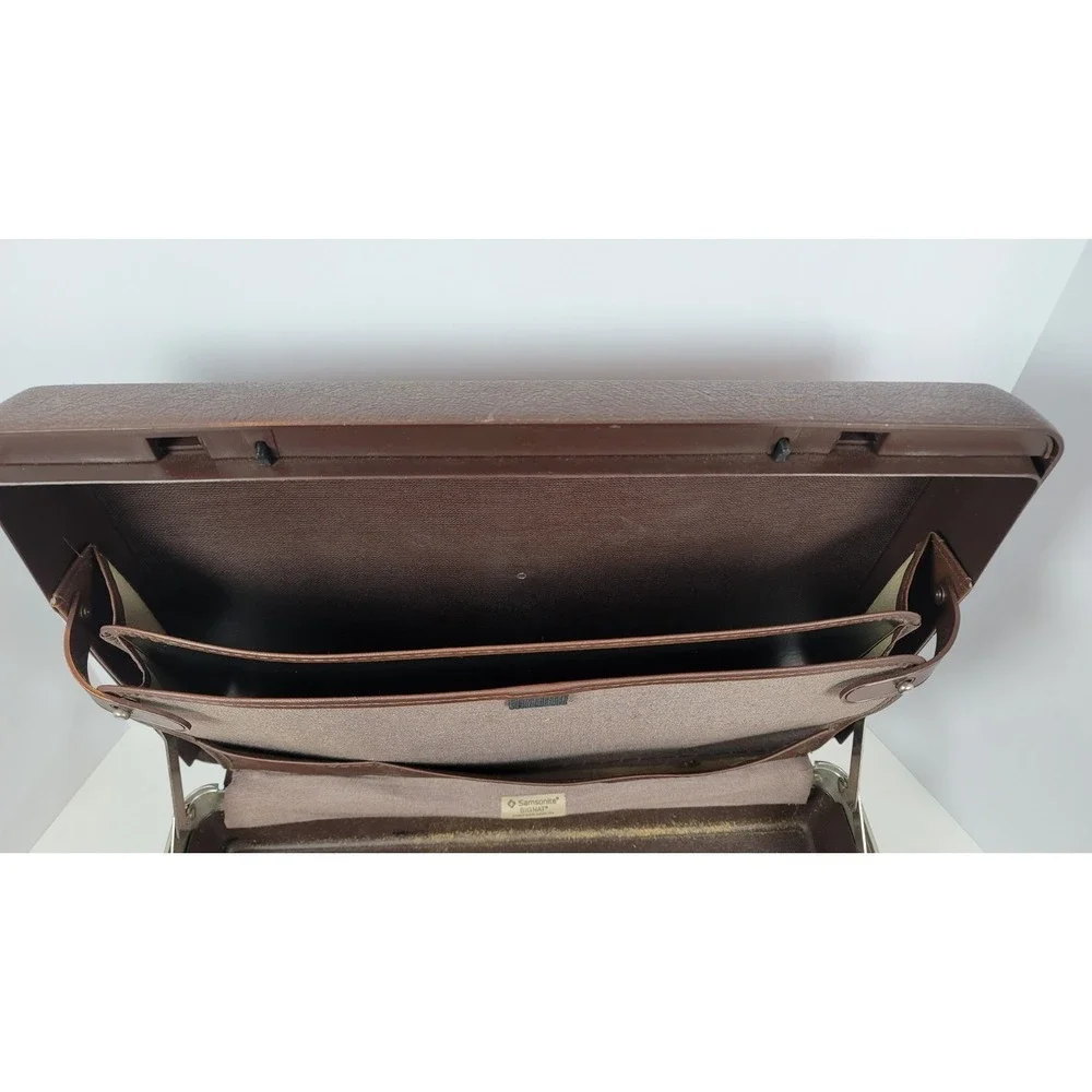 Vintage Samsonite Survivor Classic IV Brown Hard Shell Brief Case No keys